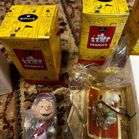 Peanuts Gallery Limited Edition Manger Set by Hallmark - Picture 6 of 6